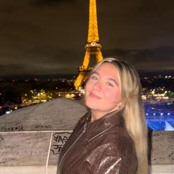 Babysitter in Paris: Emma