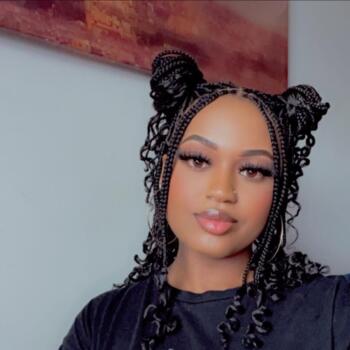 Babysitter in Ottawa: Nadine