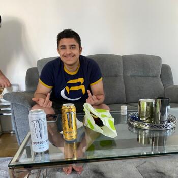 Babysitter in Stockholm: Mustafa