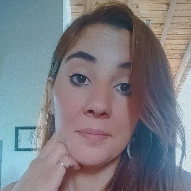 Babysitter in Cabo Frio: Estefany