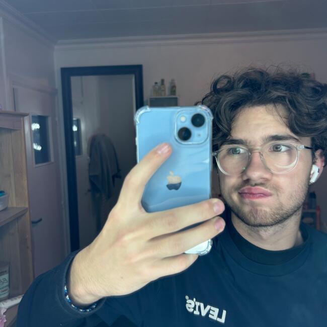 Babysitter in Halluin: Romain