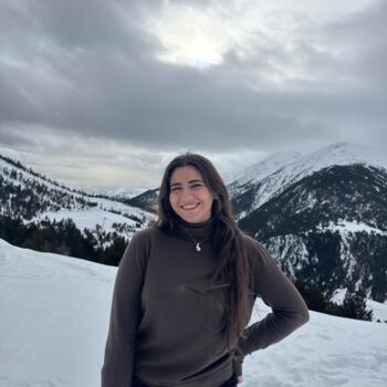 Canguro en Sant Boi de Llobregat: Carla Adelaida