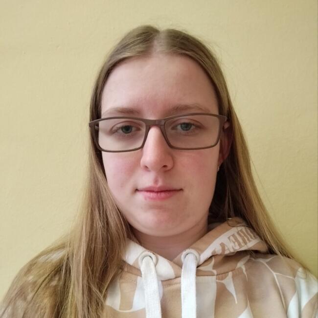 Babysitter in Jestřebí (Olomoucký): Julie