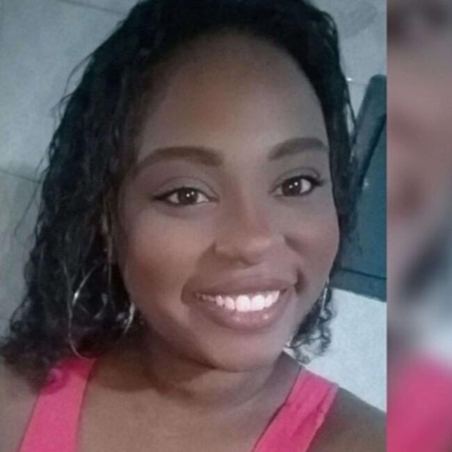 Babysitter in Rio das Ostras: Larissa