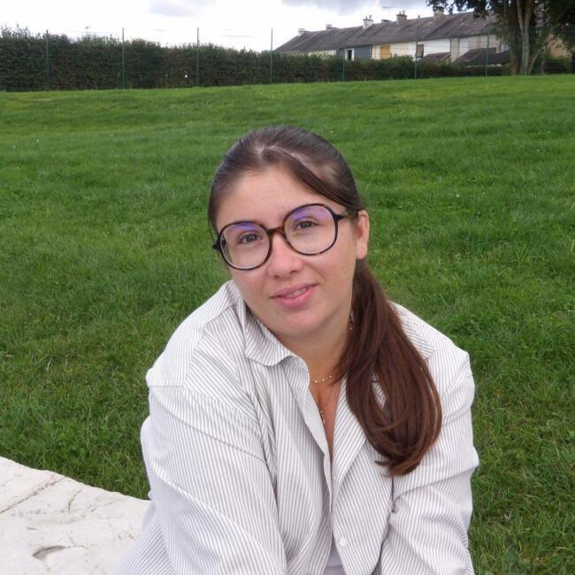 Babysitter in Saint-André-sur-Sèvre: Jade