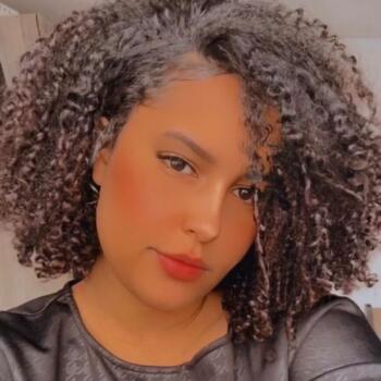 Babysitter Campinas: Mirella
