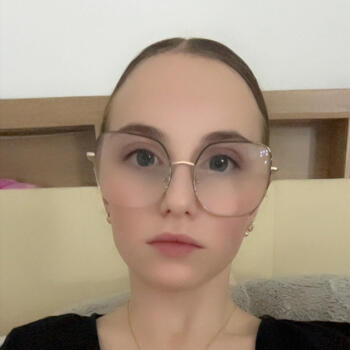 Babysitter in Molliens-Dreuil: Louise