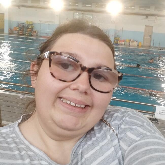 Babysitter in Palau: Sara