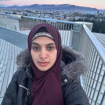 Babysitter in Bellevue: Adiba