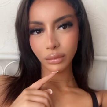 Babysitter in Ghent: Aya