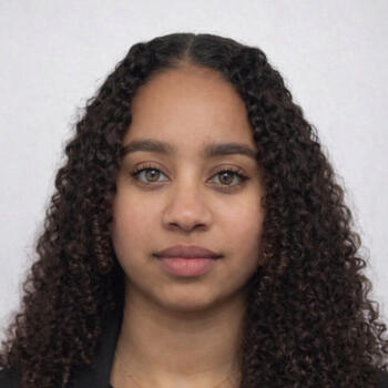 Babysitter in Asnières-sur-Seine: Ines