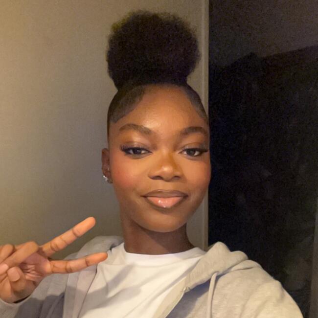 Babysitter in Le Kremlin-Bicêtre: Mandy