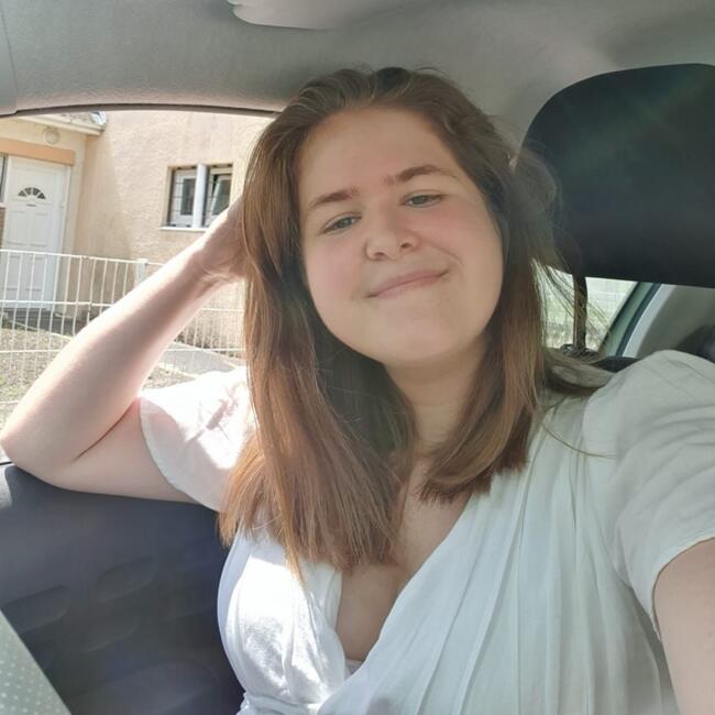 Babysitter in Wargnies-le-Grand: Louise