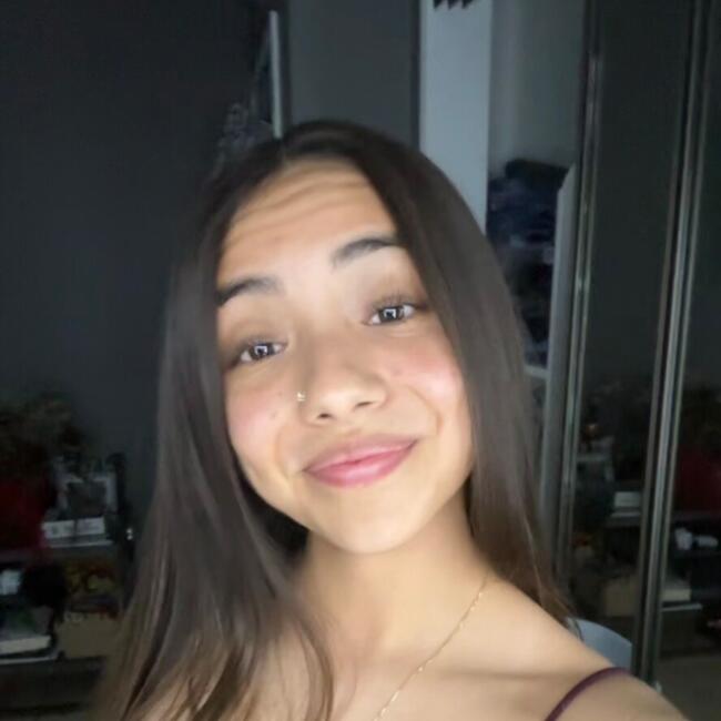 Babysitter in San Fernando Valley: Keilly