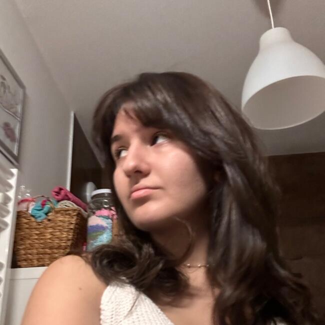 Babysitter in Jacob-Bellecombette: Inès