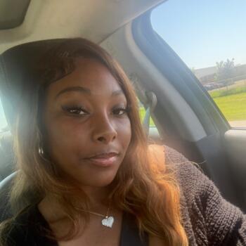 Babysitter in Chicago Heights: Asia