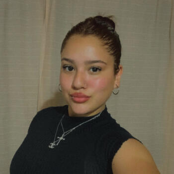 Niñera Puerto San Martín: Emilse