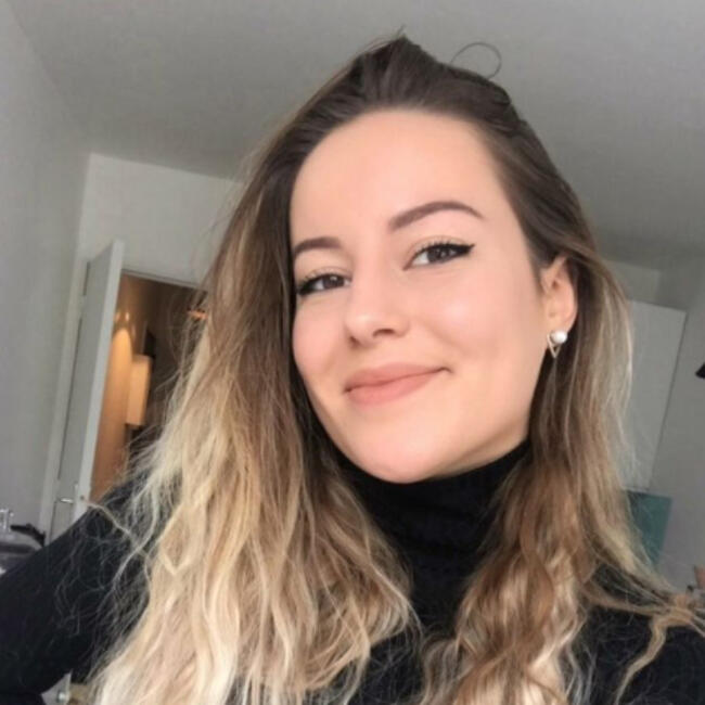 Babysitter in Bordeaux: MÉLISSA