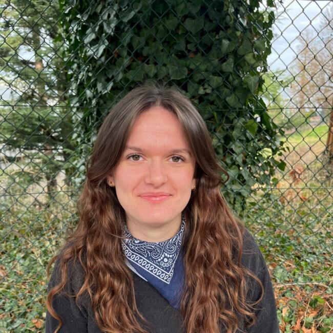 Babysitter in Saint-Etienne: Marine