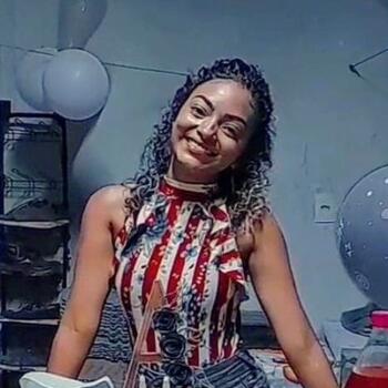 Babysitter in Belém: Andreza Costa