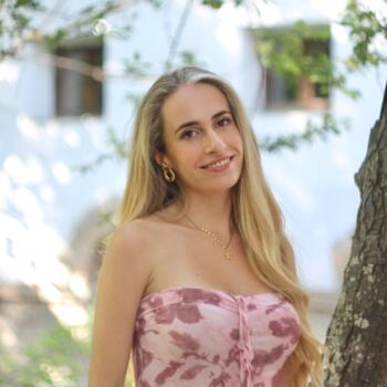 Babysitter in Mount Maunganui: Mireia