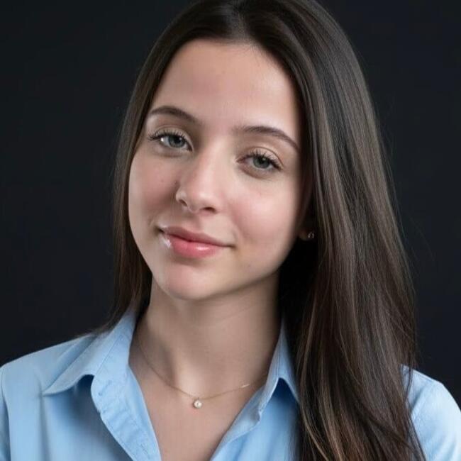 Emprego de babá em Caieiras: Kamilla