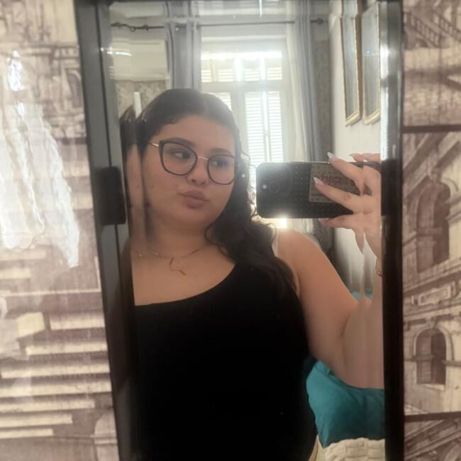 Babysitter in Marseille: Cheymaa
