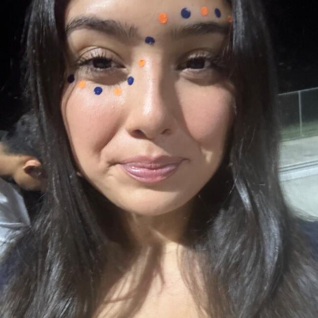 Babysitter in Whittier: Miyah