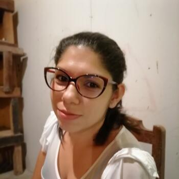 Babysitter in Heredia: Elisa
