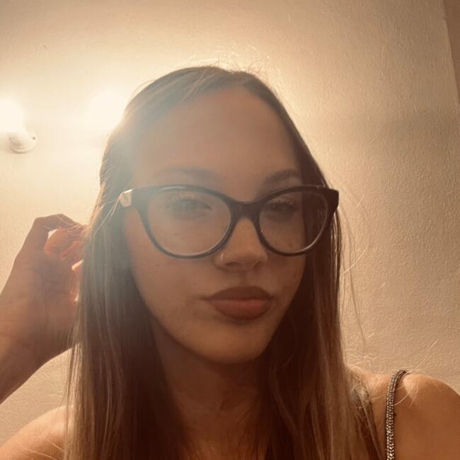 Babysitter in Airasca: Vivien sara