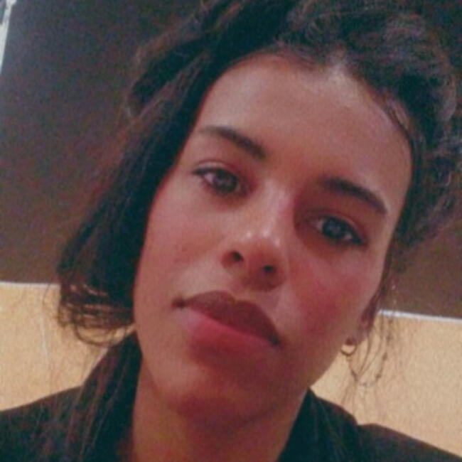 Babysitter in Barueri: Bruna