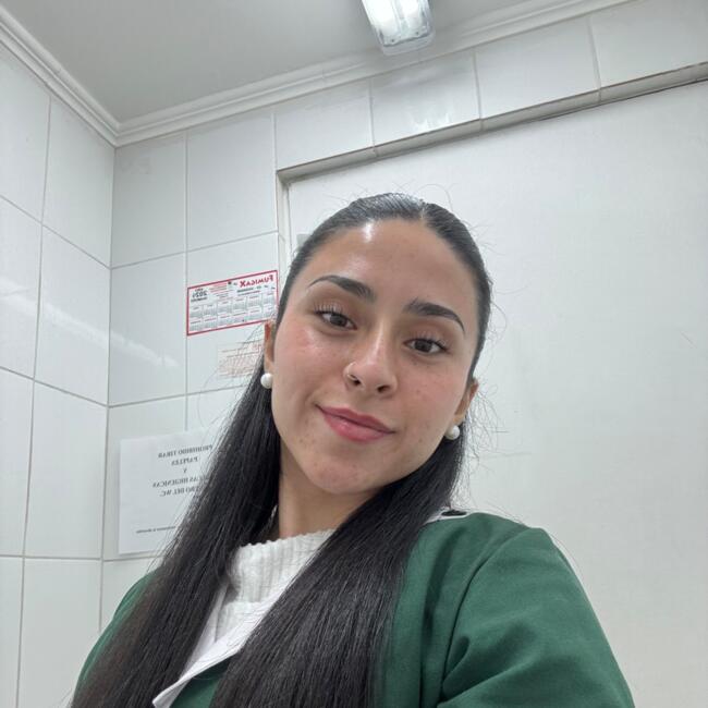 Babysitter in Estación Colina: Kamila