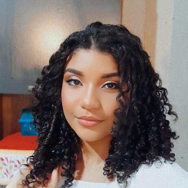 Babysitter in Araruama: Isadora