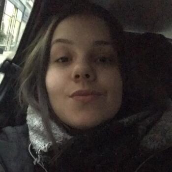 Babysitter in Criciúma: Isadora