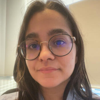 Babysitter in Saint-Sébastien-sur-Loire: Claudia