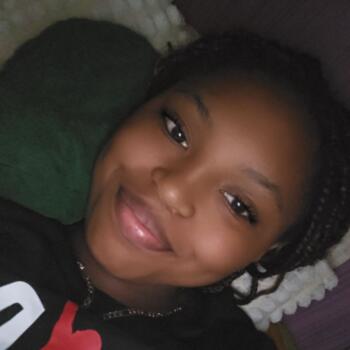 Babysitter in Bondoufle: Layna