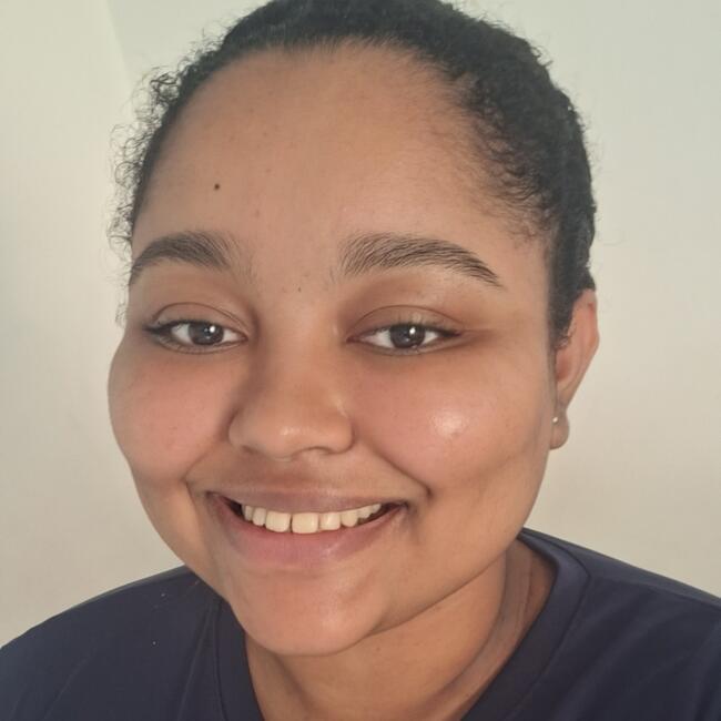 Babysitter in Salvador: Mayra