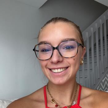 Babysitter in Saint-Omer: Lilou