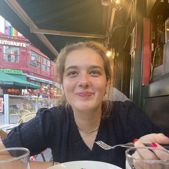 Babysitter in Schoten: Lora