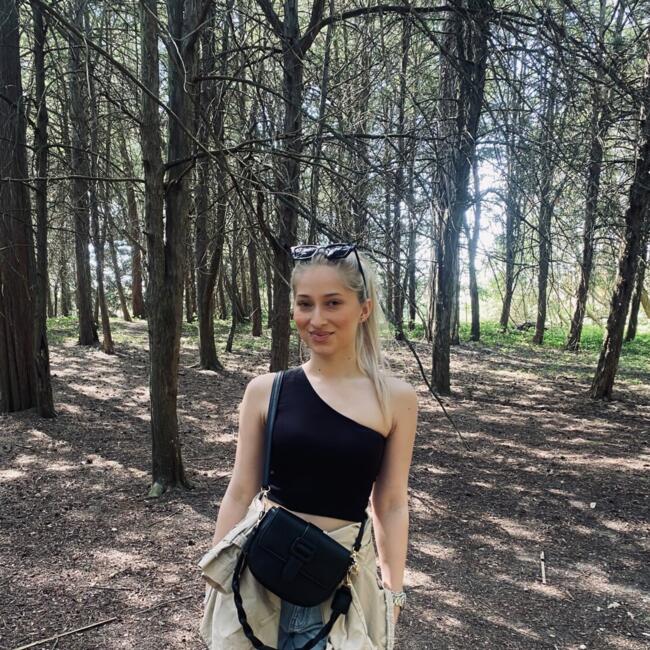 Babysitter in Adony: Emma