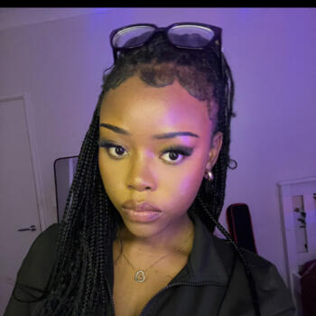 Babysitter in Perth: Nomthandazo