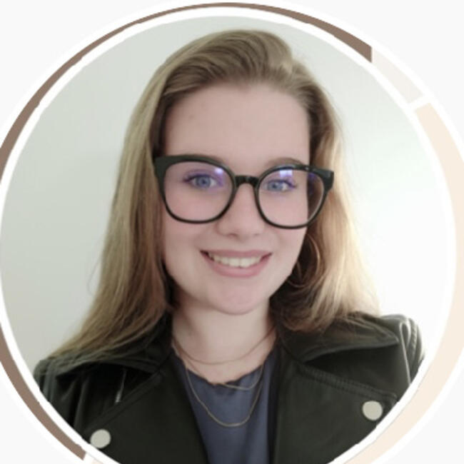 Babysitter in Lanvallay: Emma