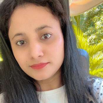 Babysitting job in Noida: babysitting job Shweta