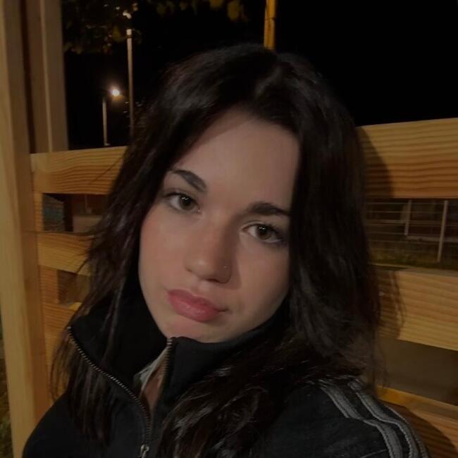 Baby-sitter à Chamalières: Meyline