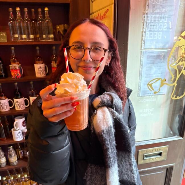 Babysitter in Southwold: Demi