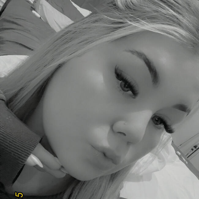 Babysitter in Melbourne: Chloe