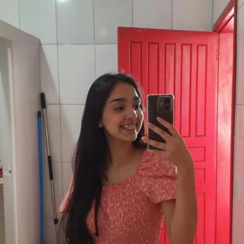 Babysitter in Camboriú: Isabely