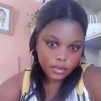 Babysitter Cape Town: Charmaine