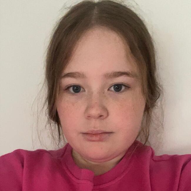 Babysitter in Oranmore: Amy