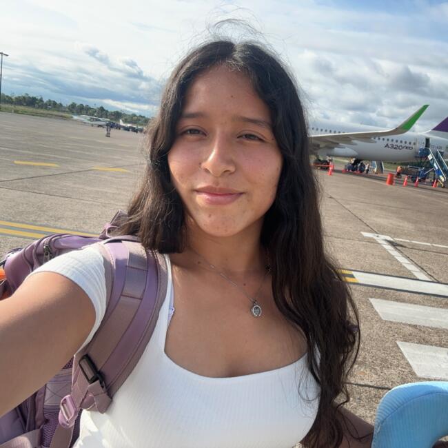 Babysitter in La Molina: Isabel